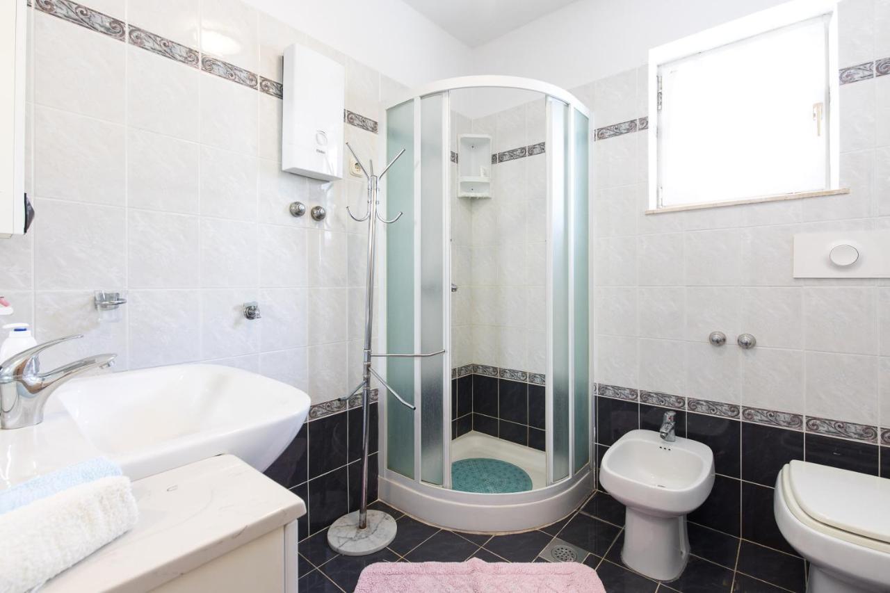Apartmani Anita ปูนัต ภายนอก รูปภาพ